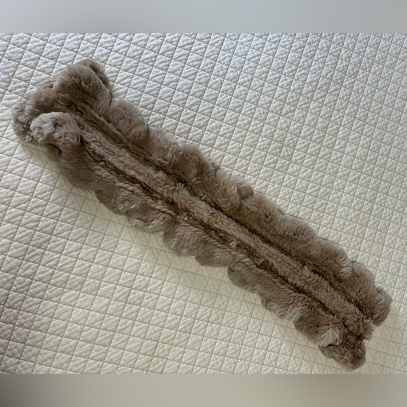 Mitchies Rabbit Ruffle Scarf - Picture 2 of 5